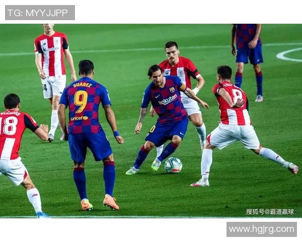 巴萨与巴黎巅峰对决海报展现足球激情与荣耀之战